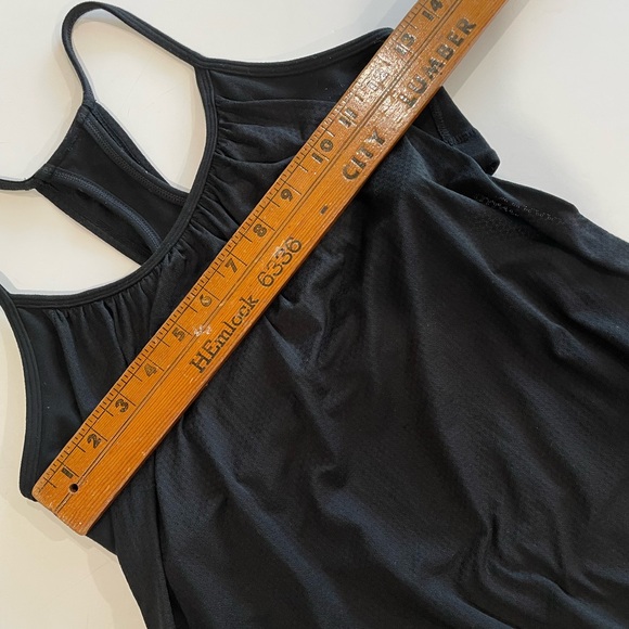Lululemon Womens Tuck Me In Tank Black Shelf Bra Yoga Size 6 - Picture 7 of 9